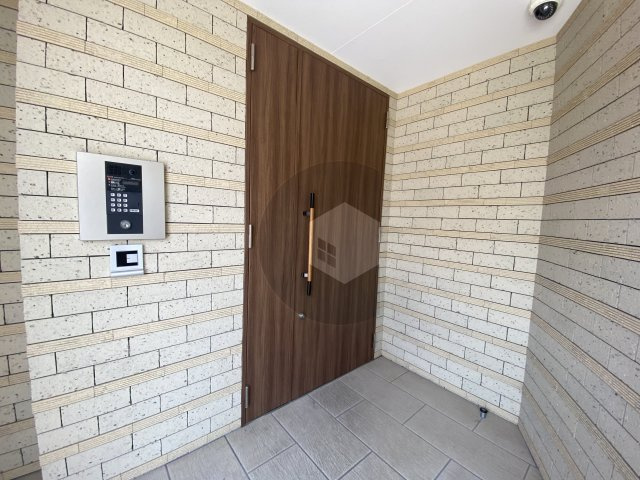 ステディ稲田本町のエントランス