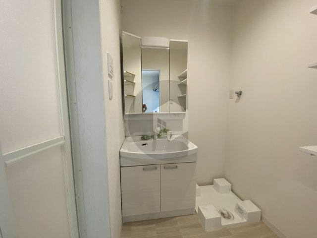 ステディ稲田本町の独立洗面台