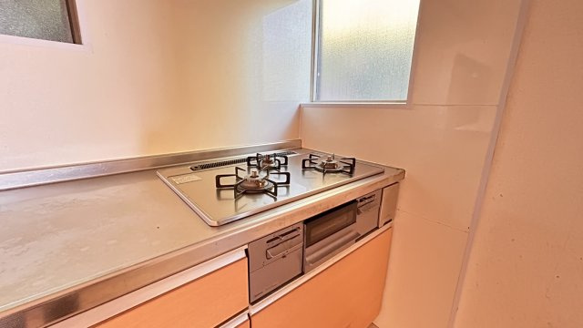 東灘区住吉台中古戸建のキッチン