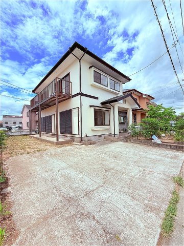 大刀洗町本郷中古住宅の駐車場