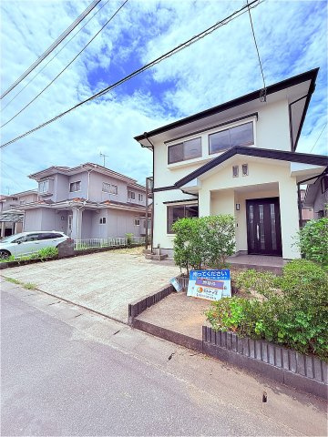 大刀洗町本郷中古住宅の前面道路含む現地写真