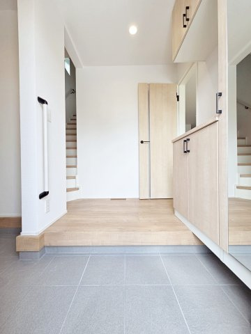 【玄関】 | 知多市つつじが丘　第1期　６号棟