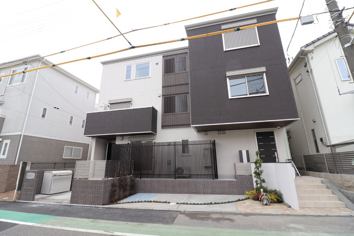 さいたま市浦和区元町１丁目のアパート