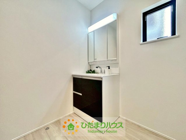 春日部市米島24-1期　新築一戸建て　リナージュの独立洗面台