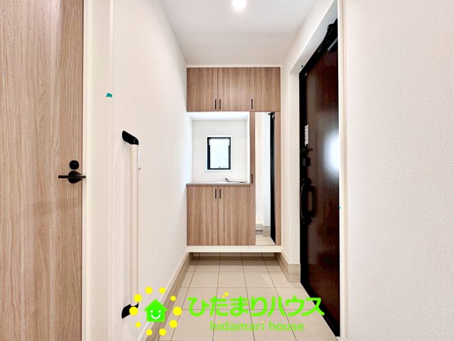 春日部市米島24-1期　新築一戸建て　リナージュの玄関