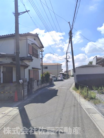 鴻巣市加美３丁目の売地の前面道路含む現地写真|鴻巣市道