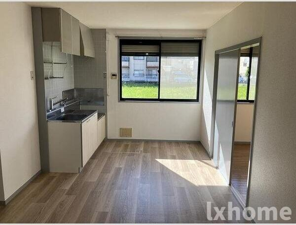 サンビレッヂ新和の居間・リビング|ゆったり過ごせるリビングです