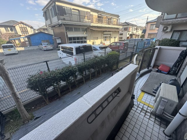 ライオンズマンション春日部緑町の庭|専用庭
