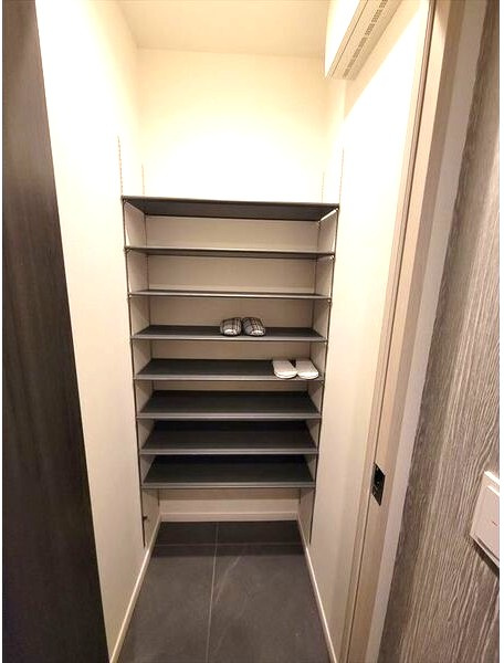 さくらHills ROKUBAN Platinum Residenceの玄関