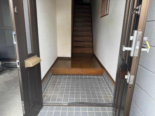 上賀茂中ノ坂町 中古戸建の玄関