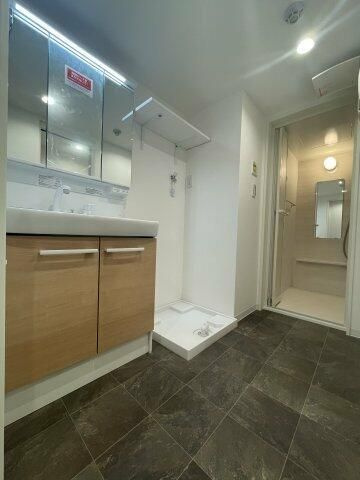 ルオーレ上北沢駅前の洗面所