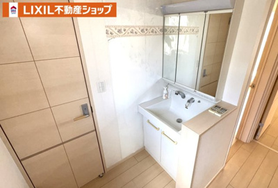 【その他】 | 久喜市西大輪中古戸建 | ２階にも洗面化粧台がございます。