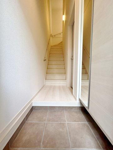 エスパース恋ヶ窪BASEⅡの玄関