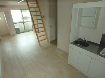 【洋室】 | クレストウッド | 松島　クレストウッド　1R+ロフト　洋室