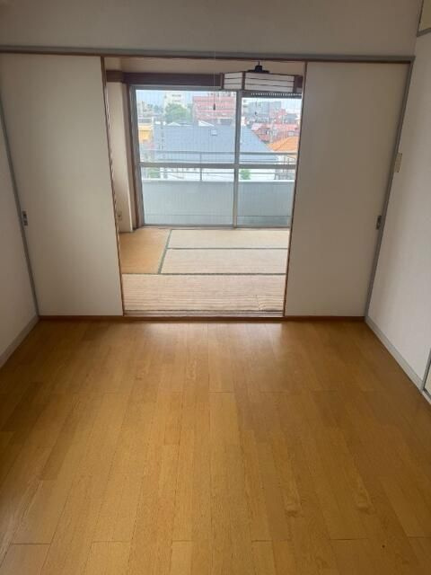 稲葉ビルの居間・リビング