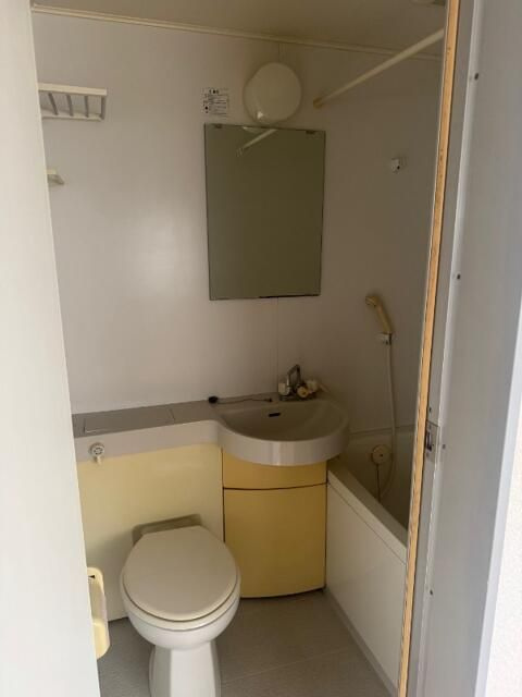 稲葉ビルの浴室