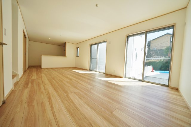 【横浜市西区元久保町10全2棟新築戸建て】★仲介手数料無料★（富士見台小学校・岩井原中学校）