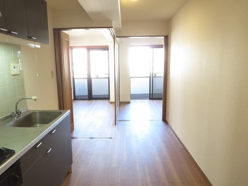 サントピア四谷の居間・リビング|同タイプ参考写真