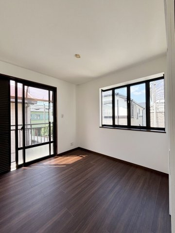 西蔵町 リフォーム済 一戸建の洋室