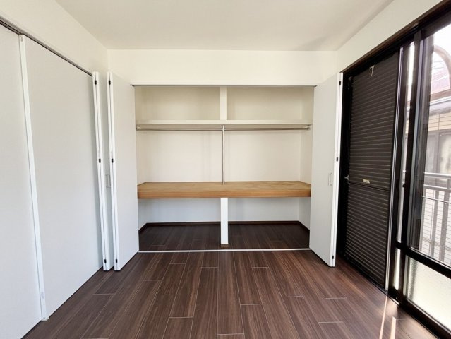 西蔵町 リフォーム済 一戸建の洋室