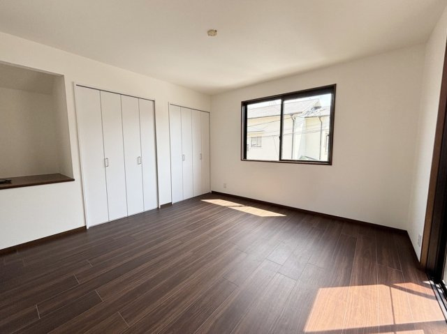 西蔵町 リフォーム済 一戸建の洋室