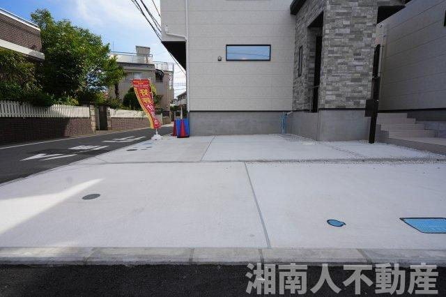 藤沢市鵠沼海岸３丁目５４２８新築戸建の駐車場|駐車場があるので、車を買う予定の方も安心です