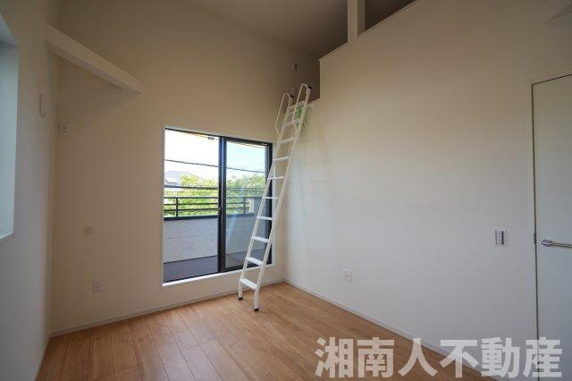 藤沢市鵠沼海岸３丁目５４２８新築戸建の洋室|ゆったりした洋室です