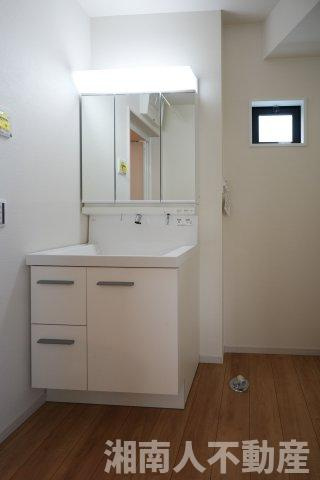 藤沢市鵠沼海岸３丁目５４２８新築戸建の独立洗面台|独立洗面化粧台付き
