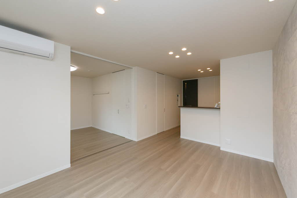 ラ　イーストの居間・リビング