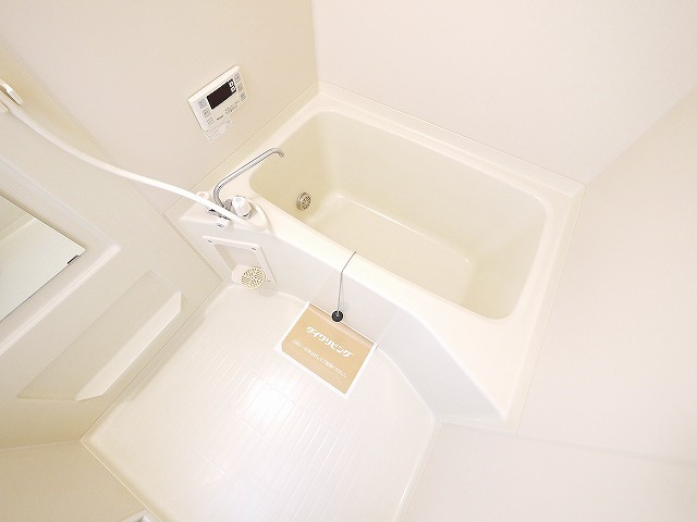 マ・メゾン榮　Ⅲの設備|お風呂には浴室乾燥機もついてます。