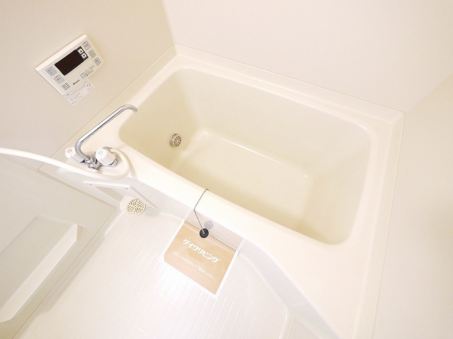 マ・メゾン榮　Ⅲの洋室|広々とした洋室です