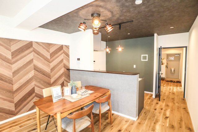 【その他】 | コープ野村梅田Ａ棟 | 家族の顔を見ながらお料理できるカウンターキッチン♪
配膳も便利♪