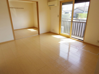 【居間・リビング】 | グランドソレイユ Ａ・Ｂ | リビング全景