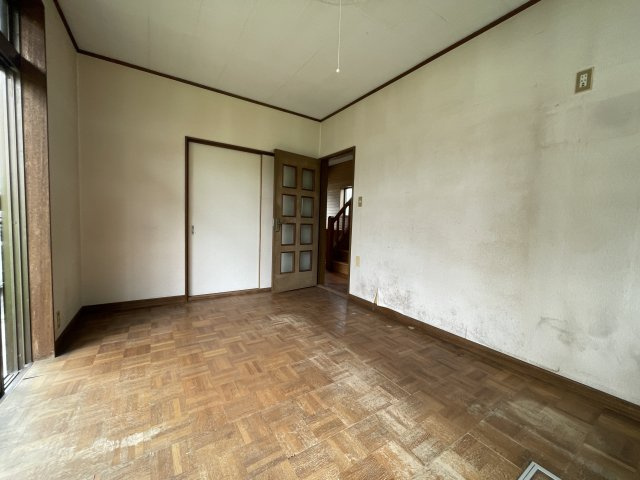 南横川3DK中古戸建の洋室