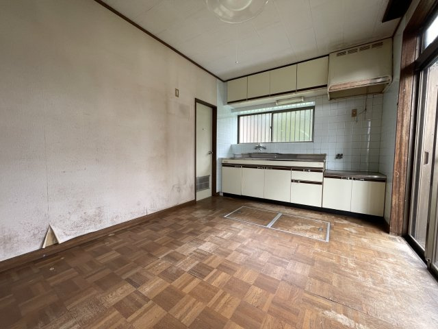 南横川3DK中古戸建の洋室