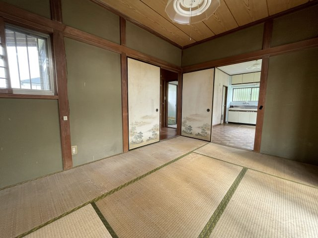 南横川3DK中古戸建の洋室