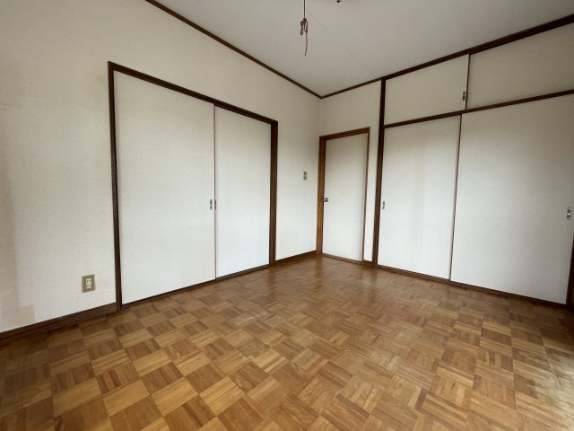 南横川3DK中古戸建の洋室