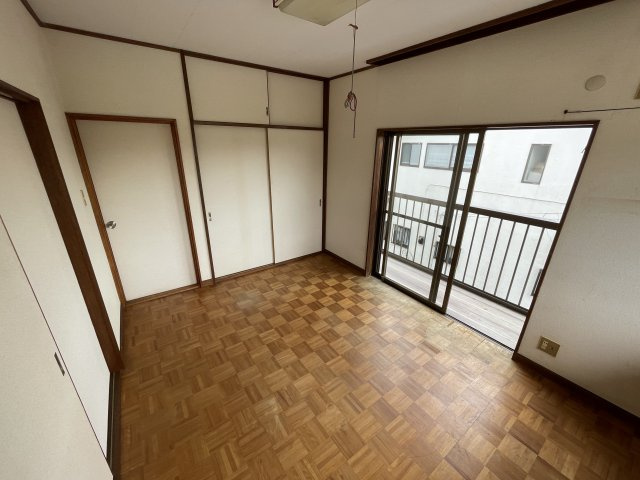 南横川3DK中古戸建の洋室