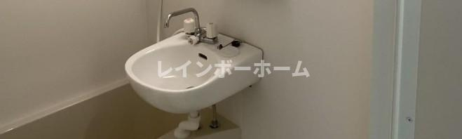 江戸川区北小岩３丁目のアパートの洗面所