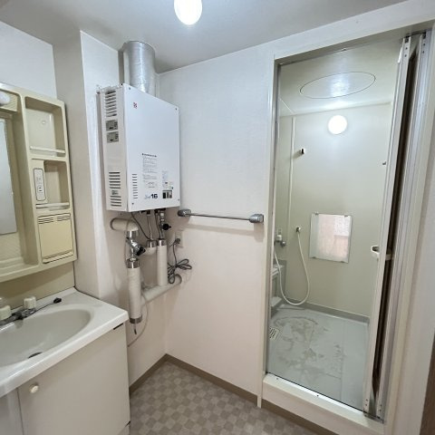 ティアラ高砂ハイツの洗面所