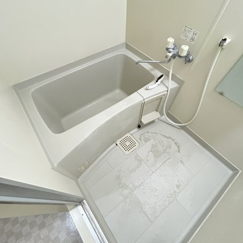 ティアラ高砂ハイツの浴室