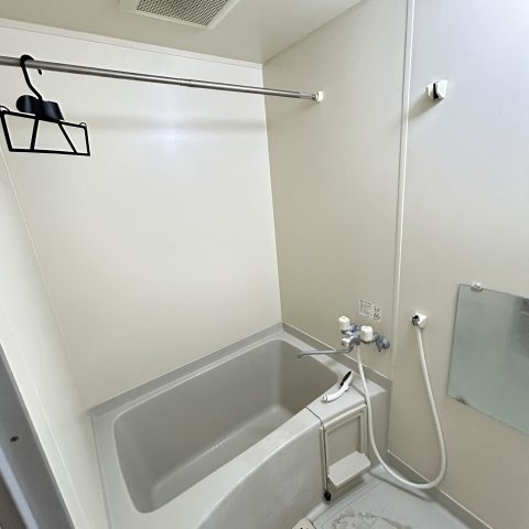 ティアラ高砂ハイツの浴室