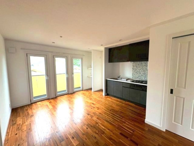 【居間・リビング】 | ヴィラアイビス | 便利な3口コンロ