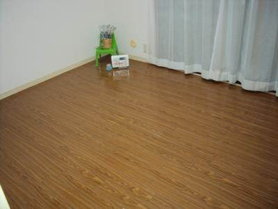 ヤングヴィレッジ嵯峨の内装|室内