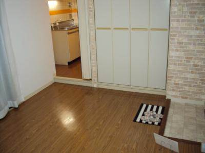 ヤングヴィレッジ嵯峨の内装|室内