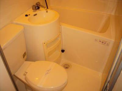 ヤングヴィレッジ嵯峨の内装|ユニットバス