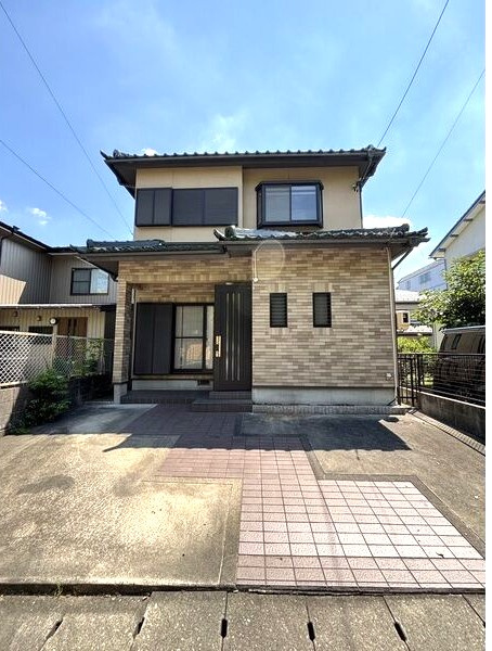 高間町貸家の駐車場