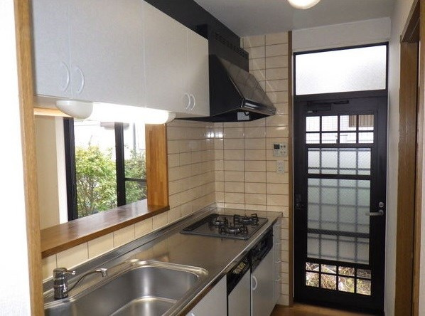 高間町貸家のキッチン