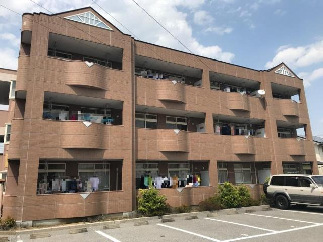 Ｐｅａｒ・Ｇａｒｄｅｎ（ペアガーデン）の駐車場|外観写真（昼）