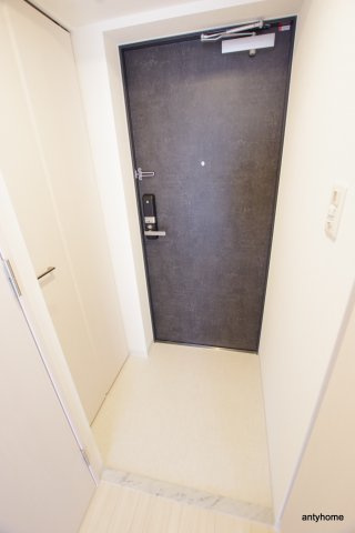 エスリード難波セントラル　仲介手数料無料の玄関